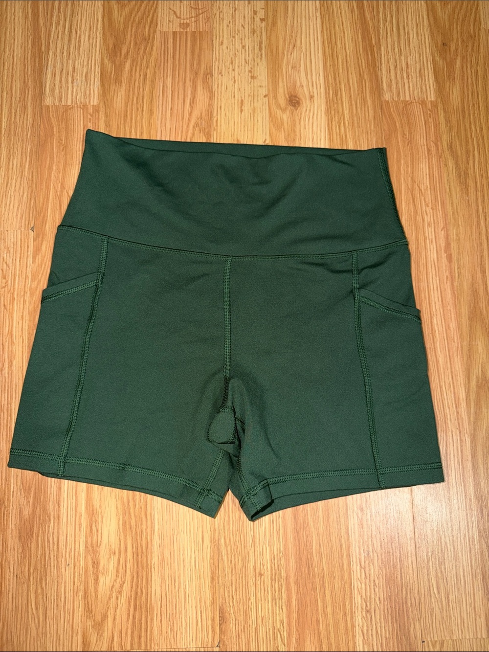 Aerie Offline Pocket Bike Shorts Size Large